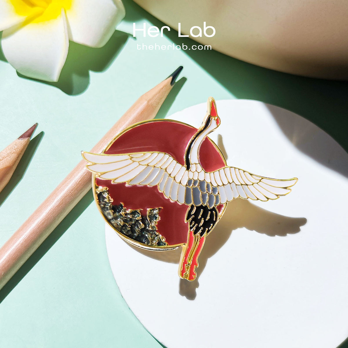 Warner Brooch - Etsy