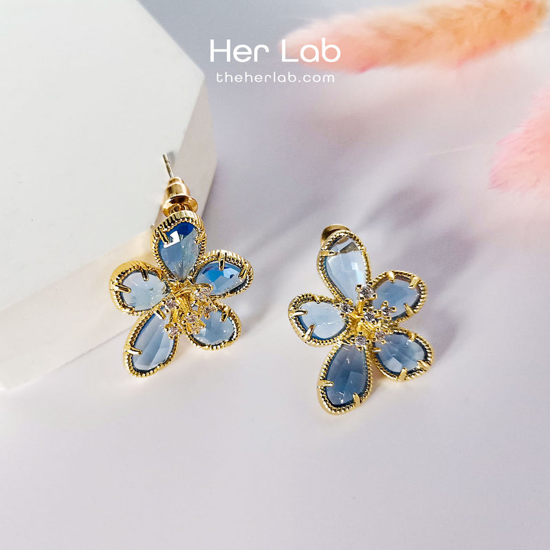 Metal Crystal Flower Stud Earrings